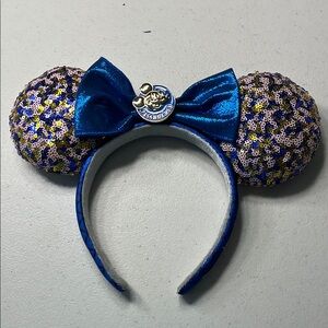 Disney Blue Sequin Pass holder Minnie Mouse Ears Headband